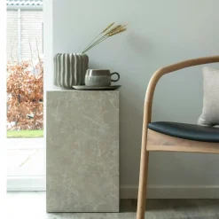 TRINITE Bouts De Canapé En Métal|Bouts De Canapé En Bois|Bout de canapé cube - effet marbre beige, design contemporain