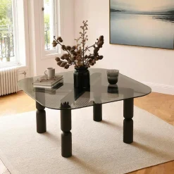 BOMA Tables Basses En Verre|Tables Basses Carrées|Table basse carrée en verre fumé - pieds bois sculpté